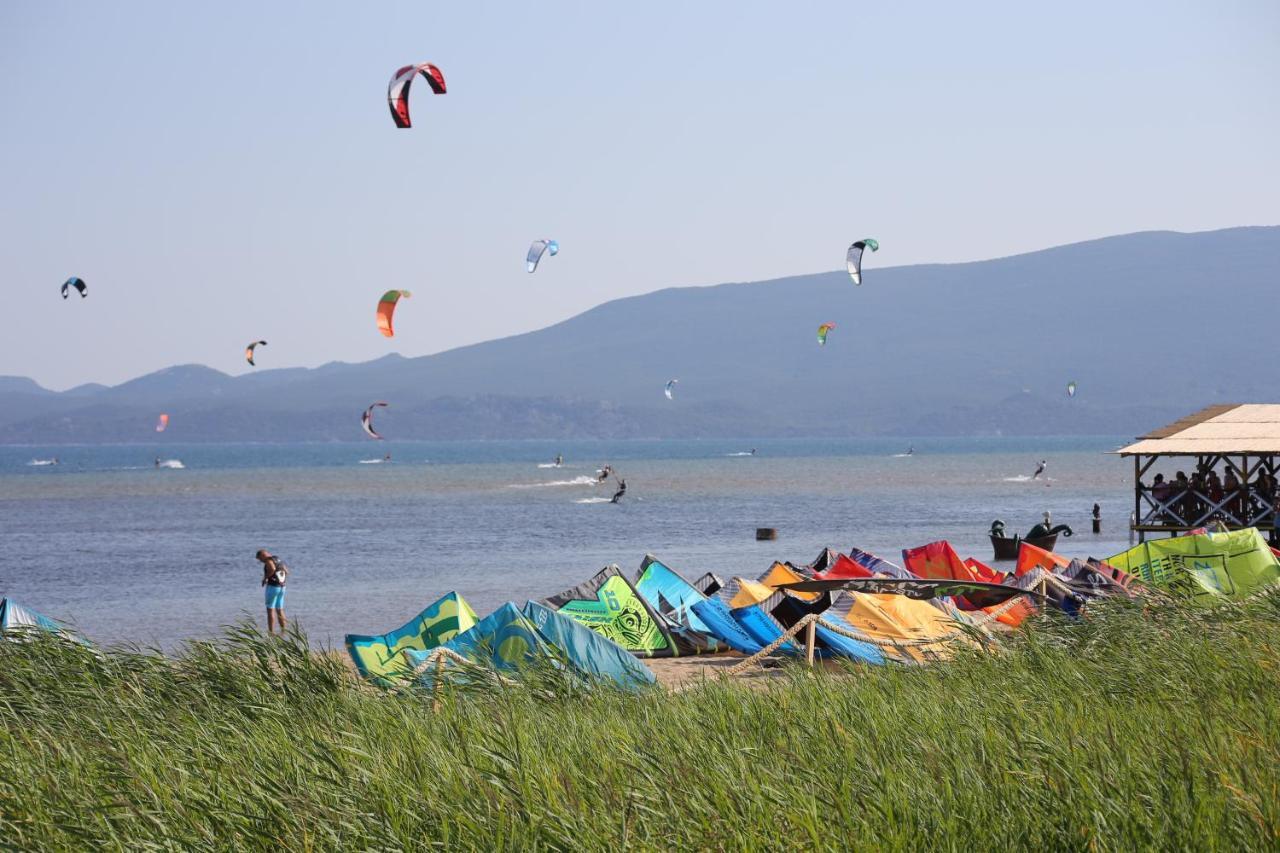 Apartments By The Sea Blace, Neretva Delta - Usce Neretve - 16068 エクステリア 写真